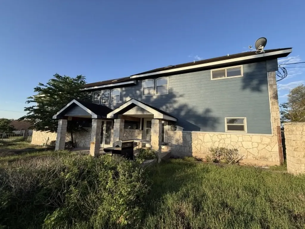 1125 Lakeshore Drive Canyon Lake TX 78133
