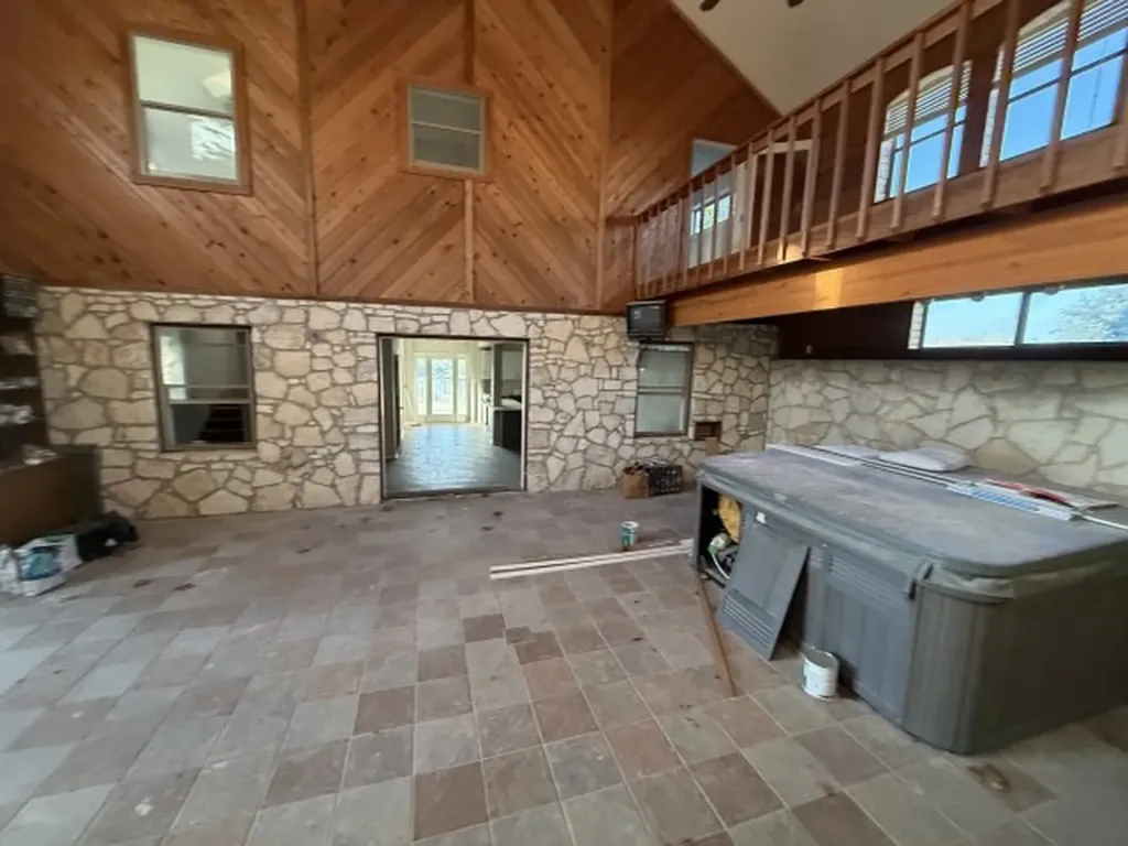 1125 Lakeshore Drive Canyon Lake TX 78133