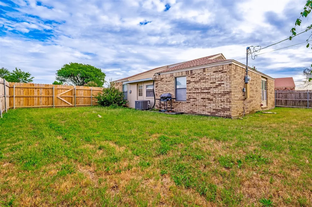 4615 Timber Run Drive Arlington TX 76001
