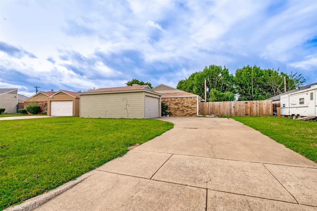 4615 Timber Run Drive Arlington TX 76001