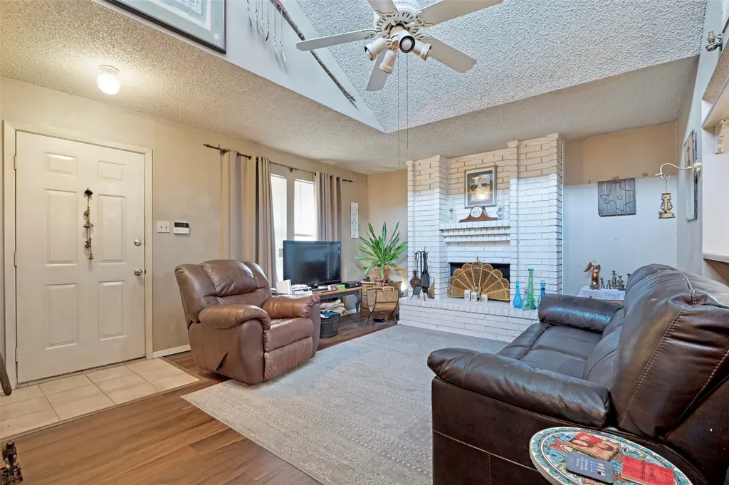 4615 Timber Run Drive Arlington TX 76001