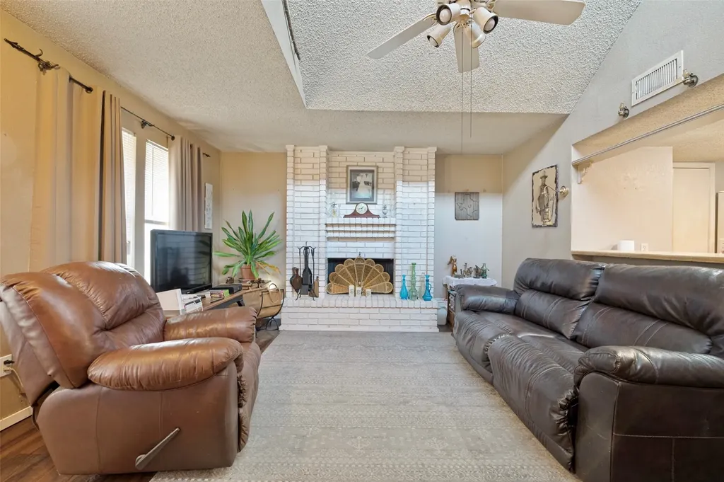 4615 Timber Run Drive Arlington TX 76001
