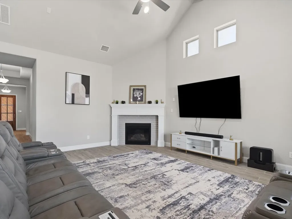 7025 Central Court Little Elm TX 76227