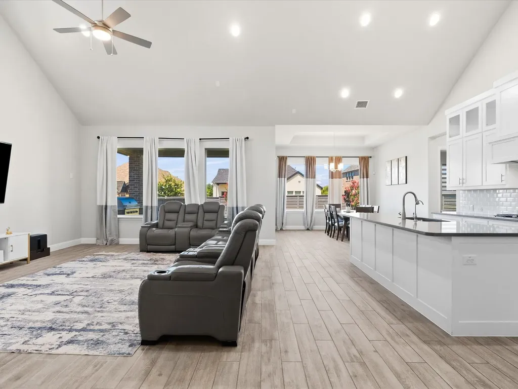 7025 Central Court Little Elm TX 76227