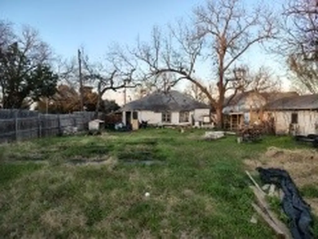 1001 S 16 Street Waco TX 76706