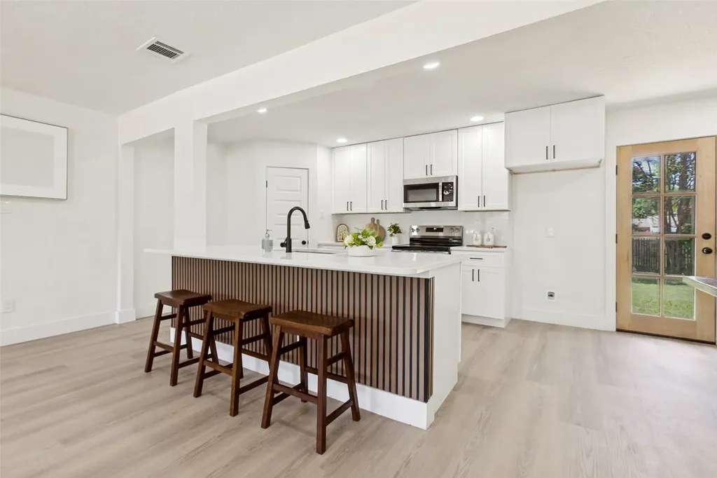 1509 Jo Ann Drive Garland TX 75042