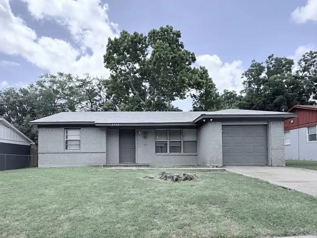 1706 Martin Luther Drive Arlington TX 76010