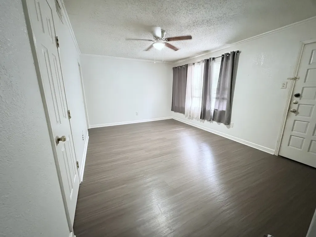 1706 Martin Luther Drive Arlington TX 76010