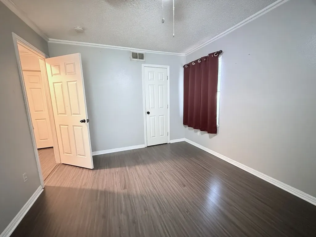 1706 Martin Luther Drive Arlington TX 76010