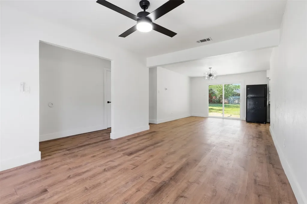 318 NE Michael Drive Burleson TX 76028
