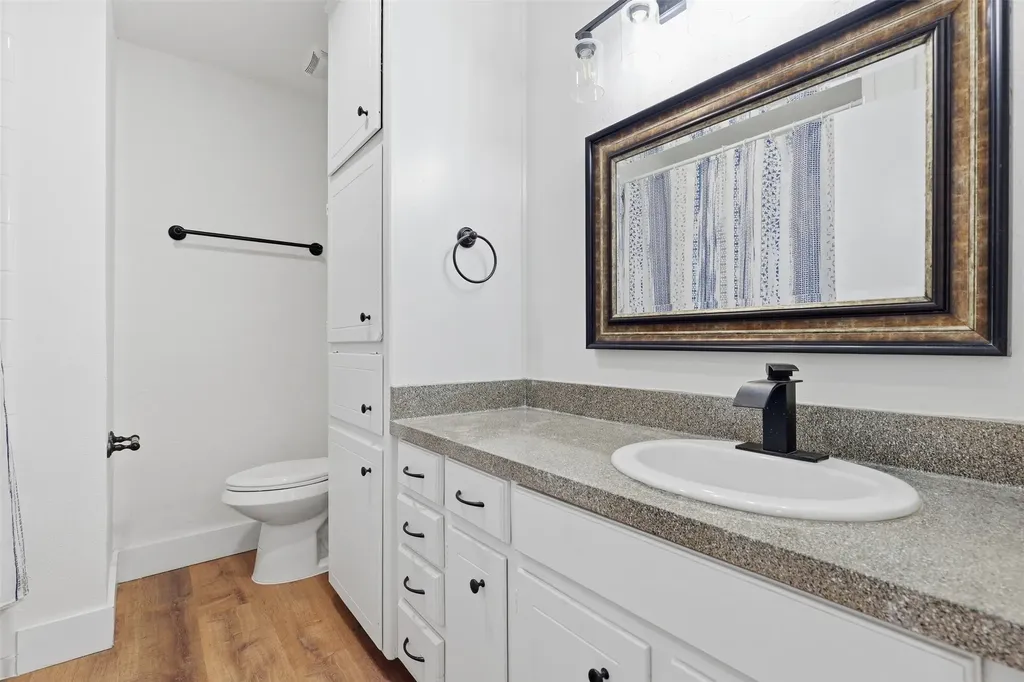 318 NE Michael Drive Burleson TX 76028