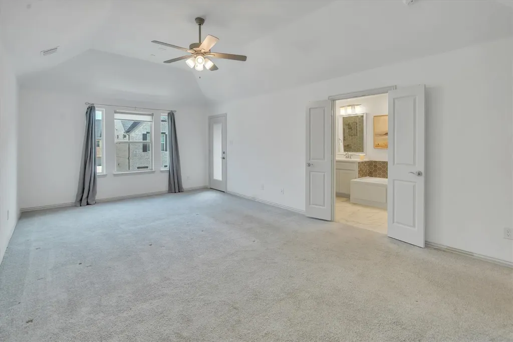 1900 Melinda Lane Farmers Branch TX 75234