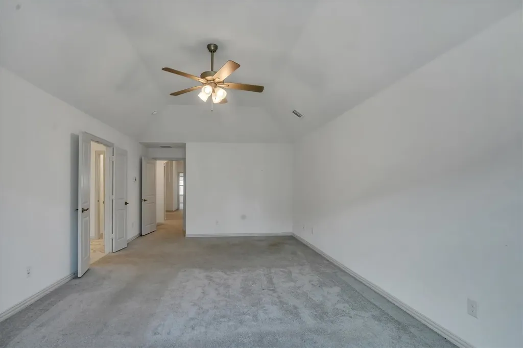 1900 Melinda Farmers Branch TX 75234