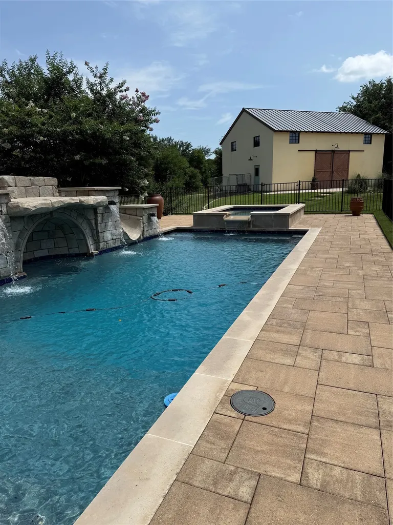 4101 Howard Road Waxahachie TX 75165