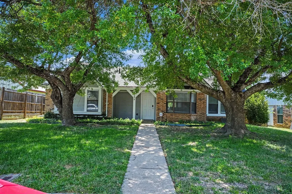 1022 Cedar Run Drive Duncanville TX 75137