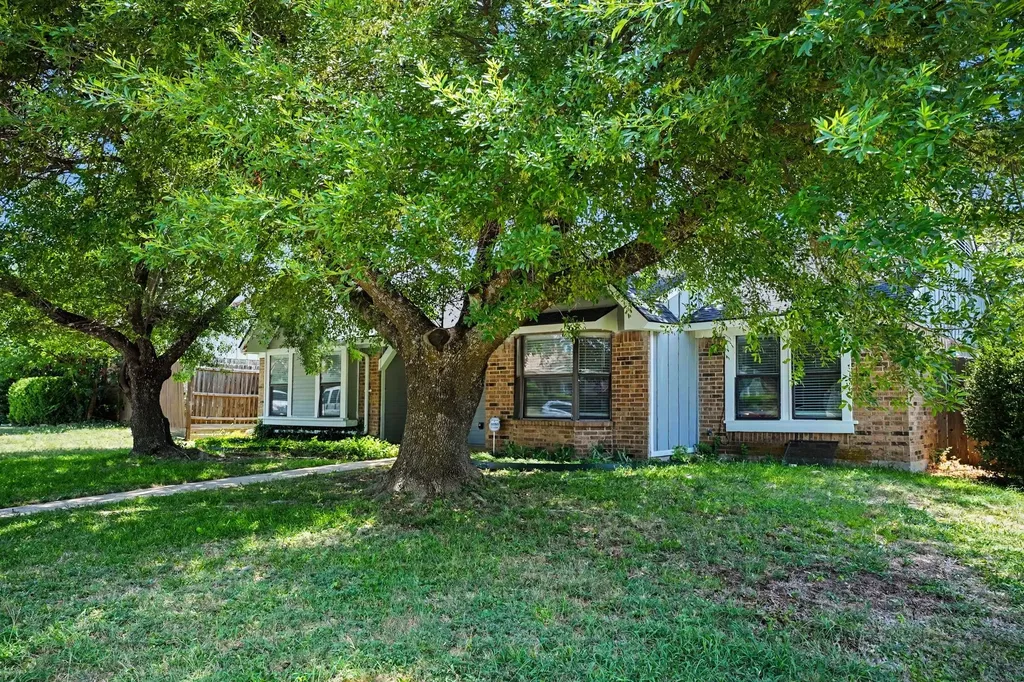 1022 Cedar Run Drive Duncanville TX 75137
