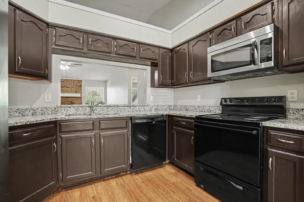1022 Cedar Run Drive Duncanville TX 75137
