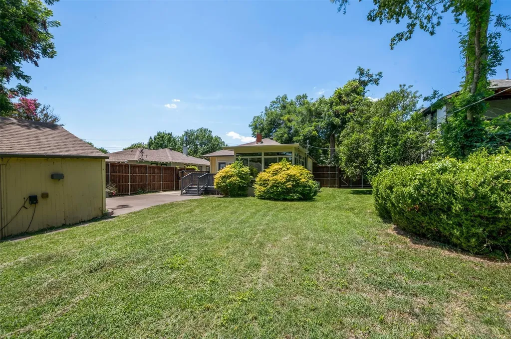 5720 Tremont Street Dallas TX 75214