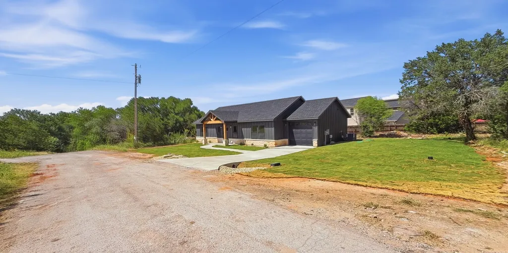 2310 Morningside Drive Granbury TX 76048