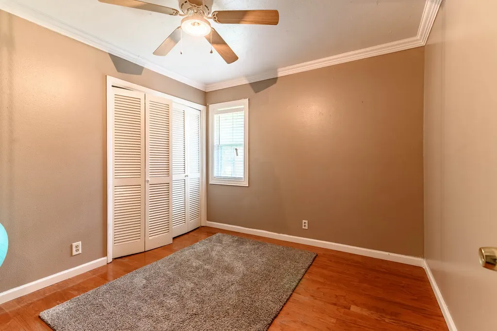 1106 Coronet Street Irving TX 75062