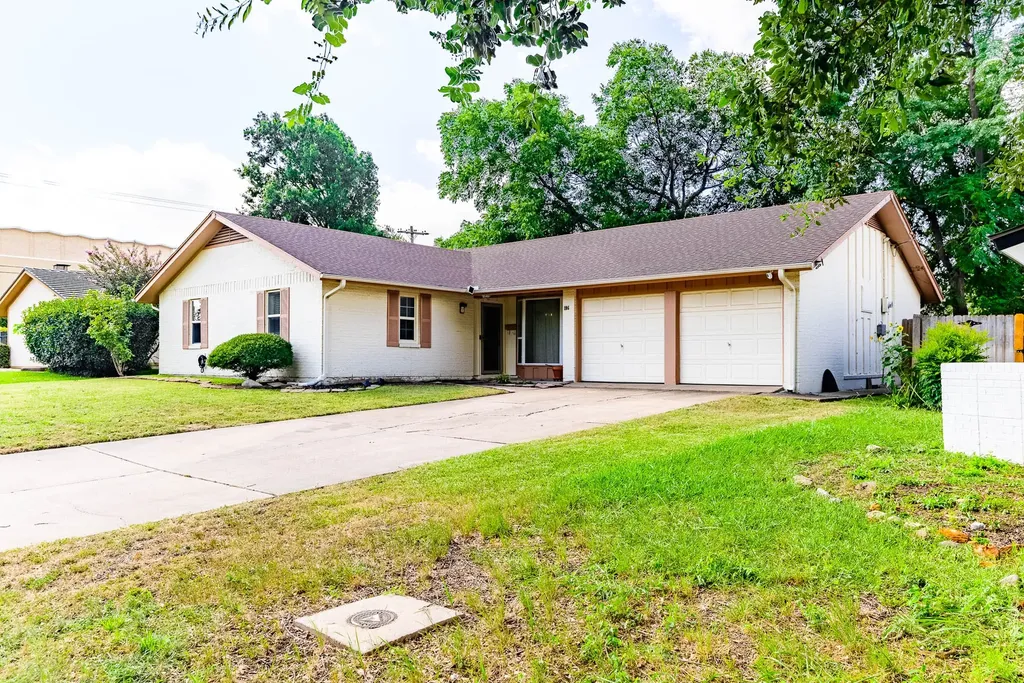 1106 Coronet Street Irving TX 75062