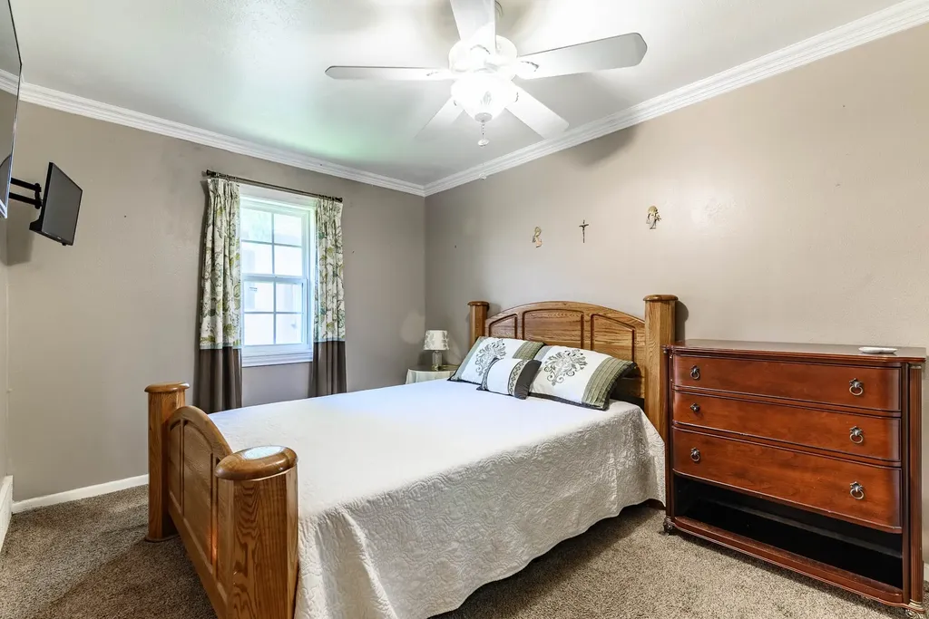 1106 Coronet Street Irving TX 75062
