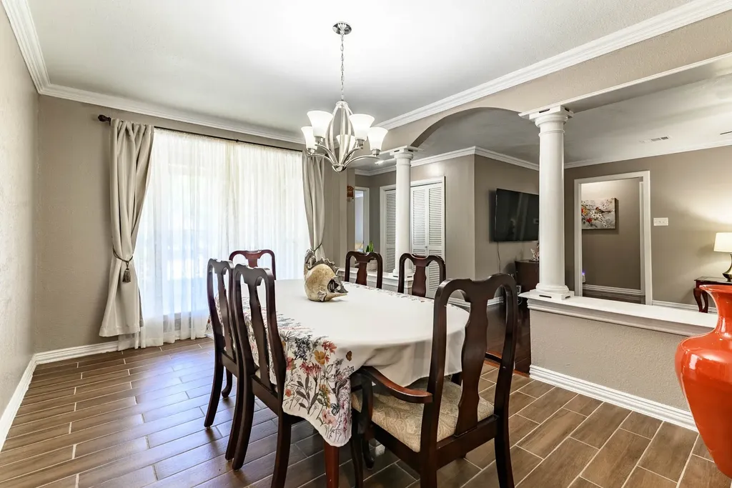 1106 Coronet Street Irving TX 75062