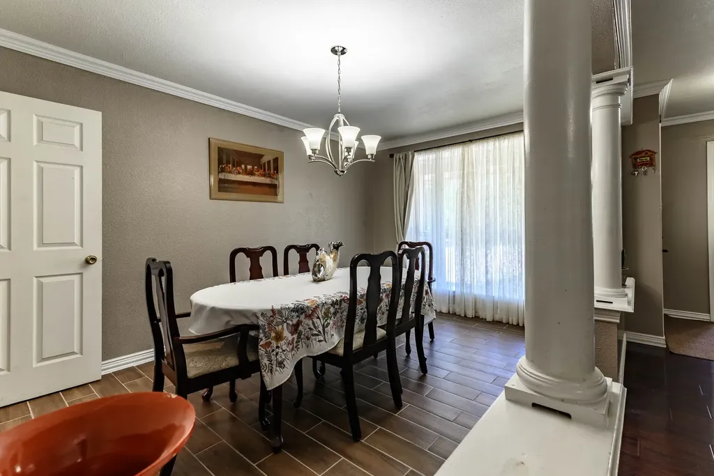 1106 Coronet Street Irving TX 75062