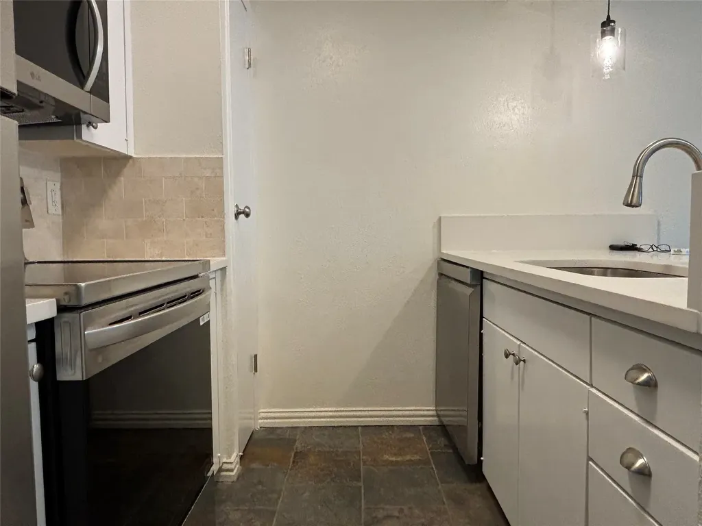 4859 Cedar Springs Road Dallas TX 75219