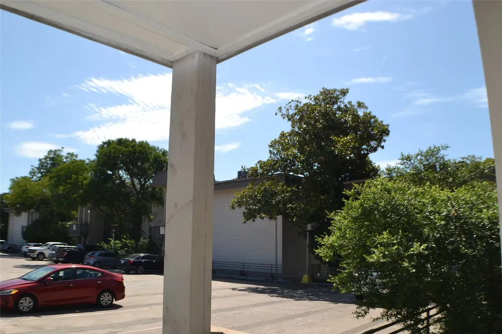4859 Cedar Springs Road Dallas TX 75219