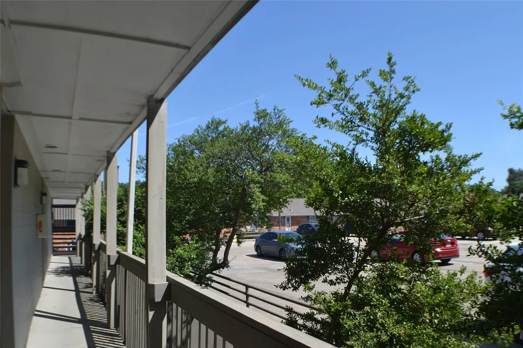 4859 Cedar Springs Road Dallas TX 75219