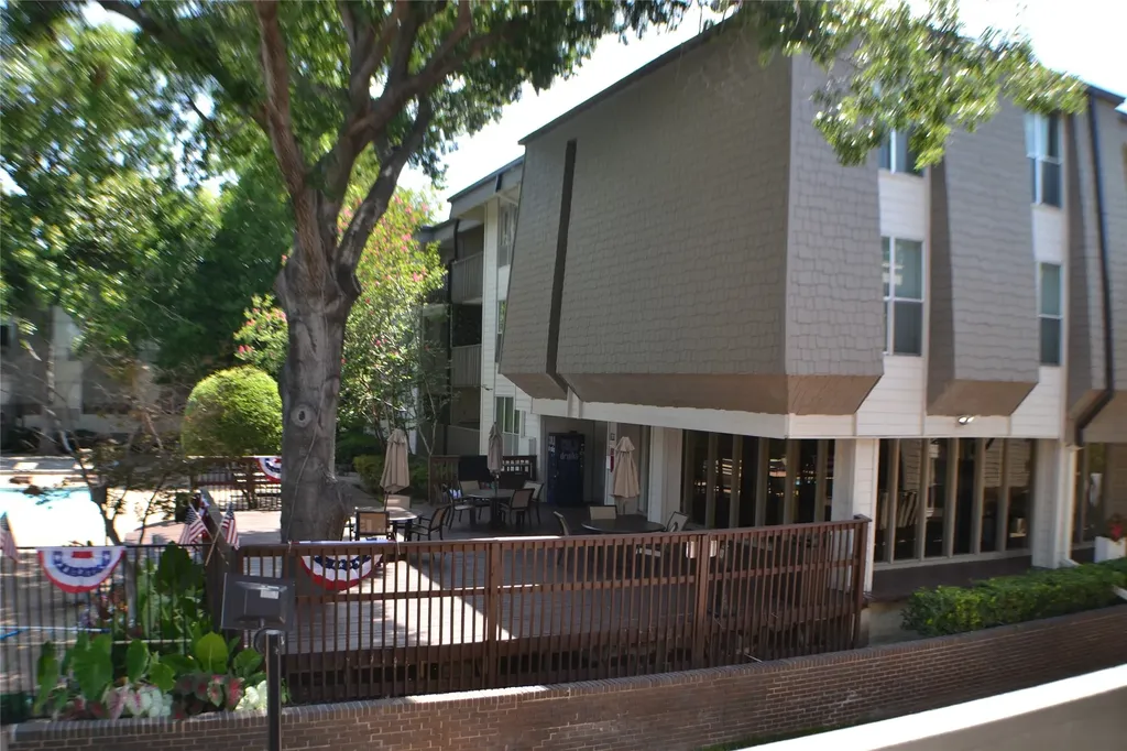 4859 Cedar Springs Road Dallas TX 75219