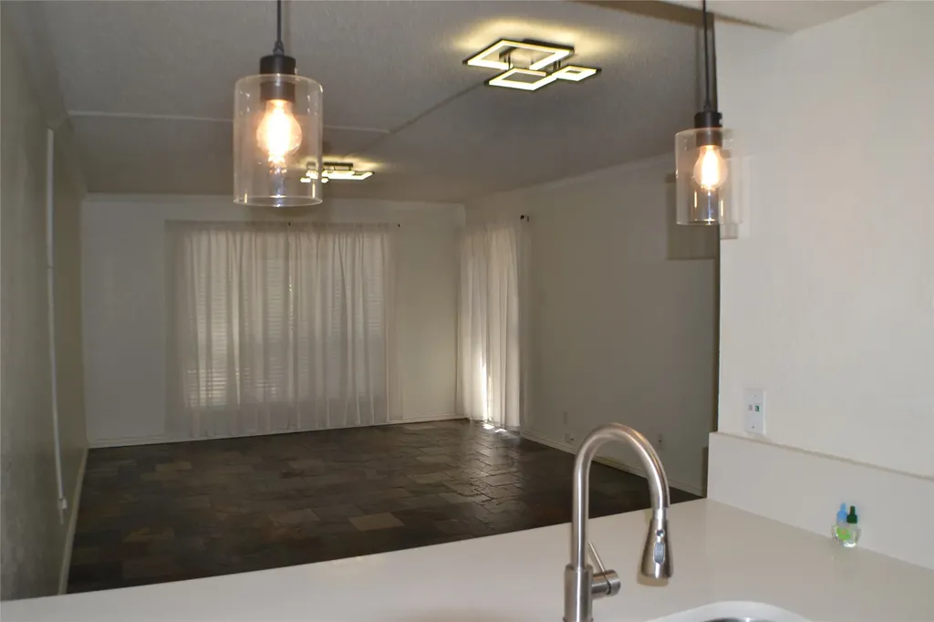 4859 Cedar Springs Road Dallas TX 75219