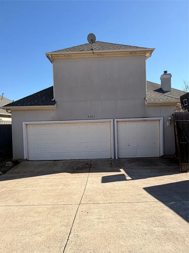 2301 Clearspring Drive S Irving TX 75063