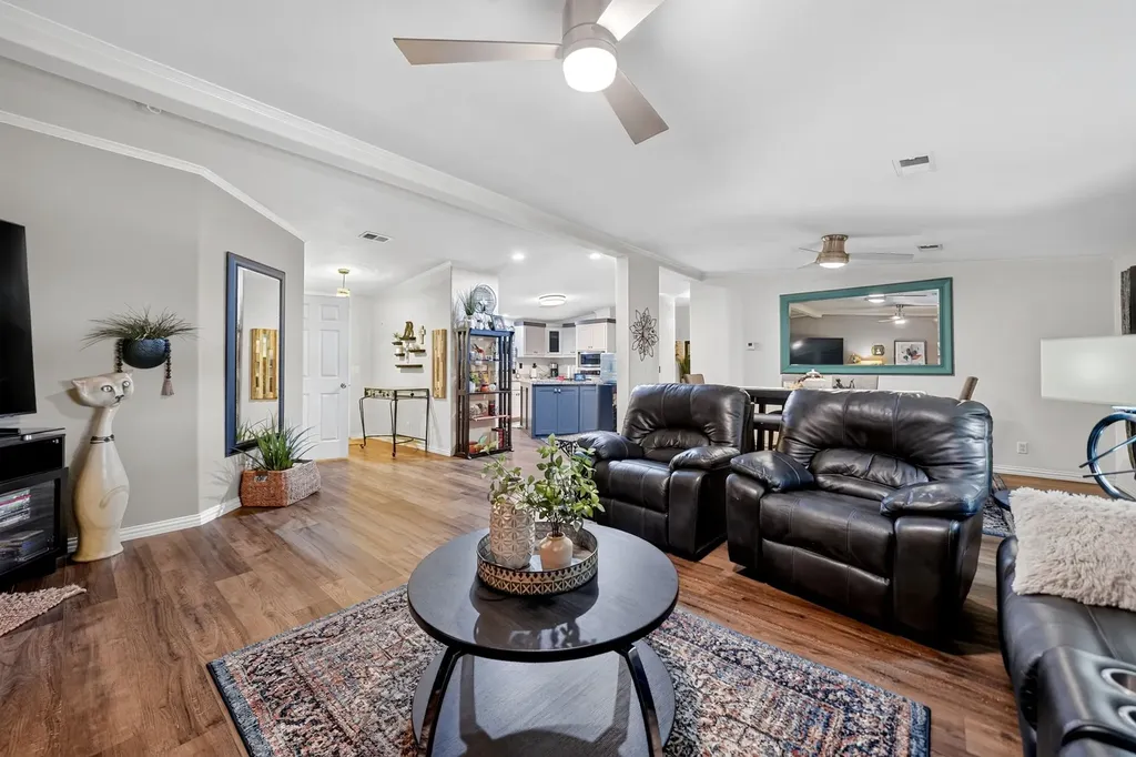 1465 County Road 3690 Paradise TX 76073