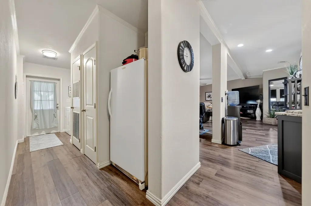 1465 County Road 3690 Paradise TX 76073