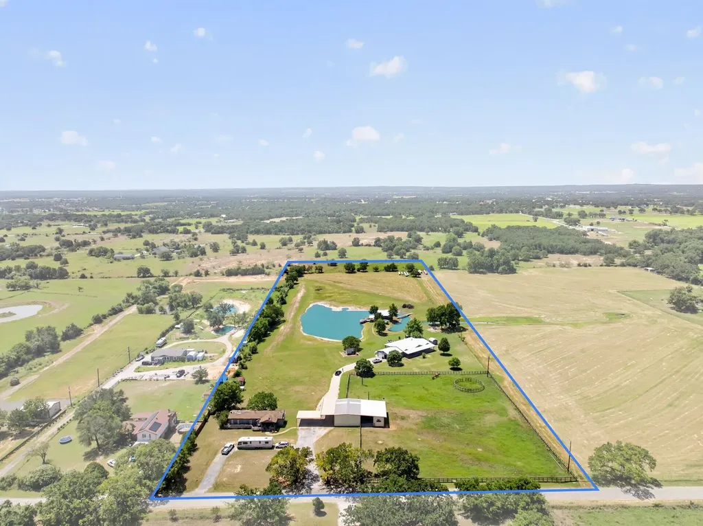 1465 County Road 3690 Paradise TX 76073