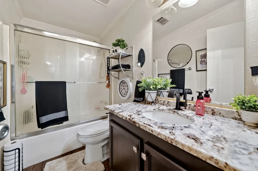 1465 County Road 3690 Paradise TX 76073