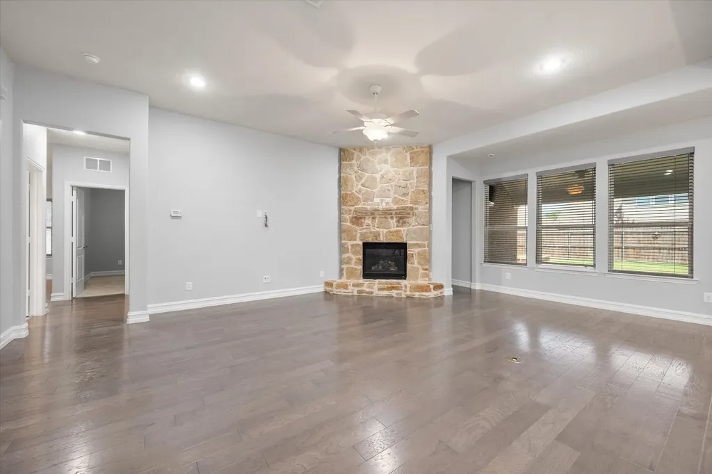 7304 Lowline Drive Fort Worth TX 76131