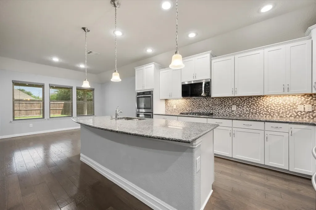 7304 Lowline Drive Fort Worth TX 76131