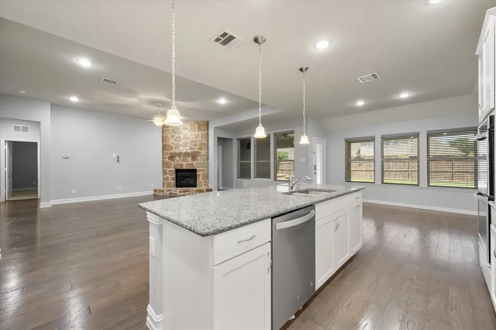 7304 Lowline Drive Fort Worth TX 76131