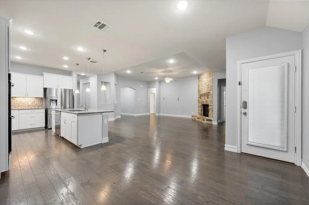 7304 Lowline Drive Fort Worth TX 76131