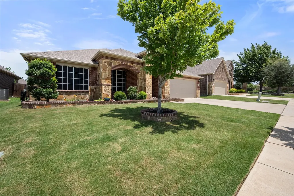 7304 Lowline Drive Fort Worth TX 76131