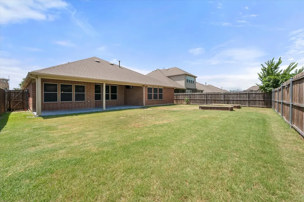 7304 Lowline Drive Fort Worth TX 76131