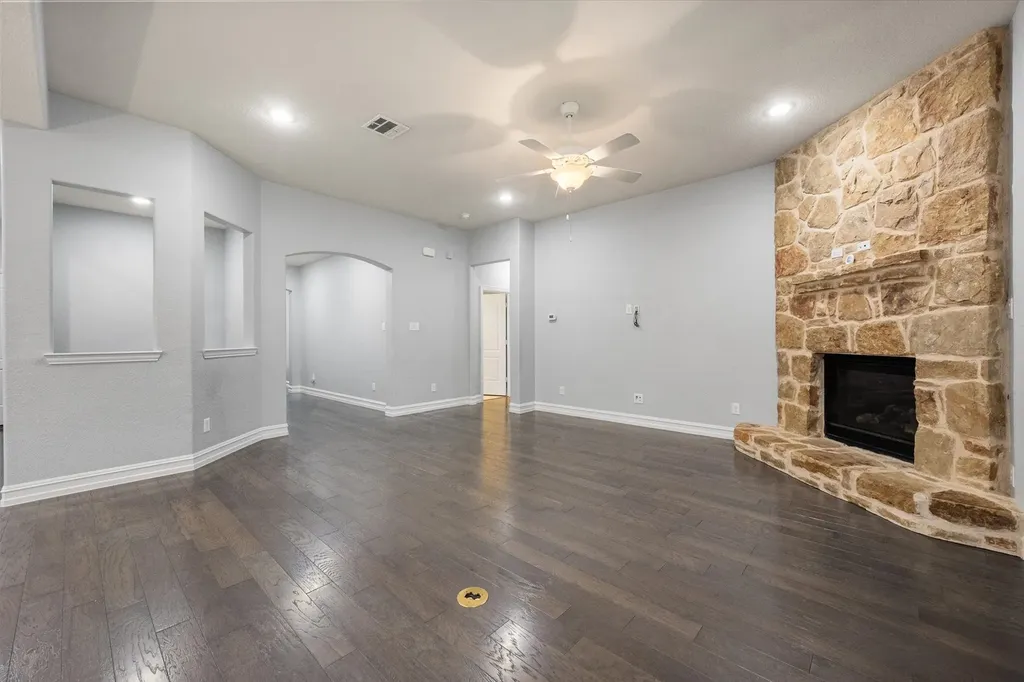 7304 Lowline Drive Fort Worth TX 76131