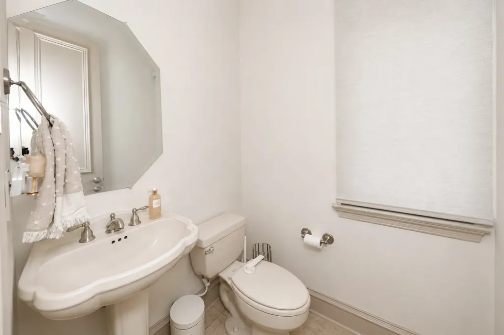 8934 Greenville Avenue Dallas TX 75243