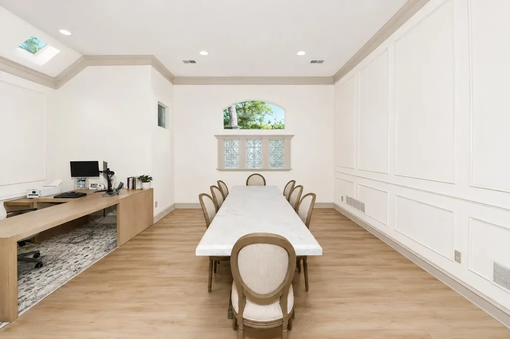 8934 Greenville Avenue Dallas TX 75243