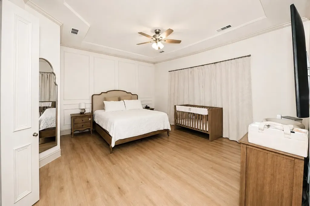 8934 Greenville Avenue Dallas TX 75243