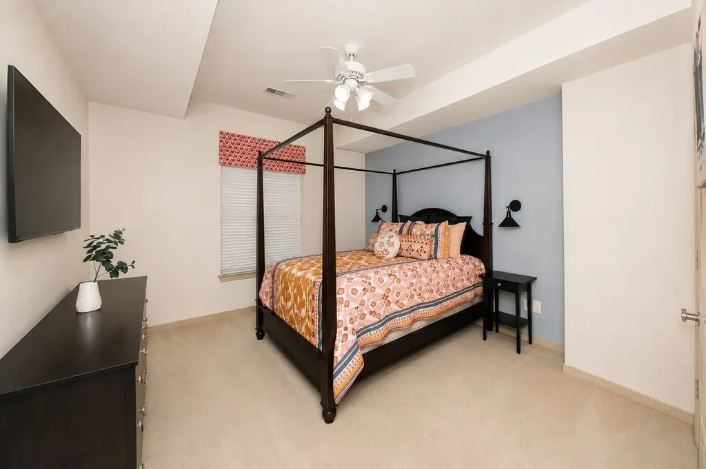 8934 Greenville Avenue Dallas TX 75243