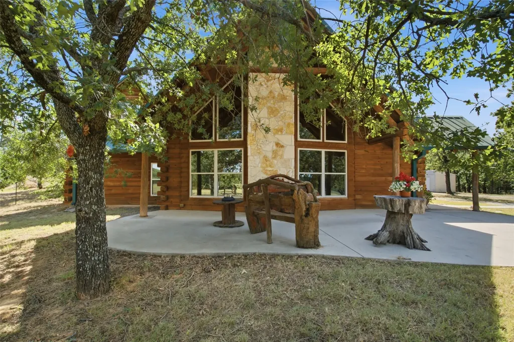 175 Private Road 3708 Paradise TX 76073